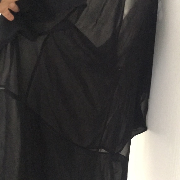 MOCIUN Silk dress set - Picture 6 of 7